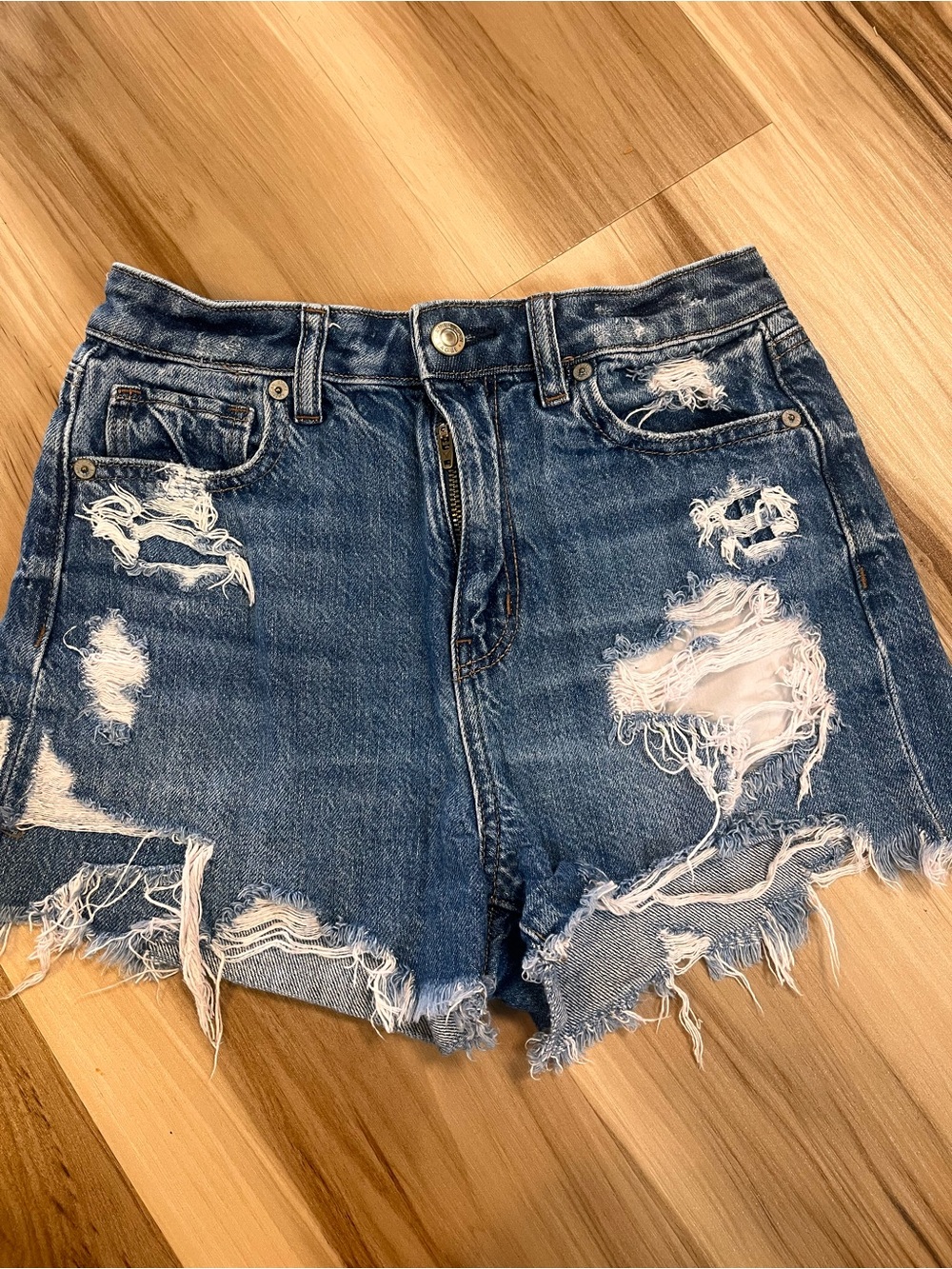 American Eagle AE Women’s 0 Size 26 High Rise Mom Shorts Distressed Jean Denim